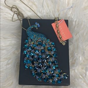 Stunning necklace Brand new never worn